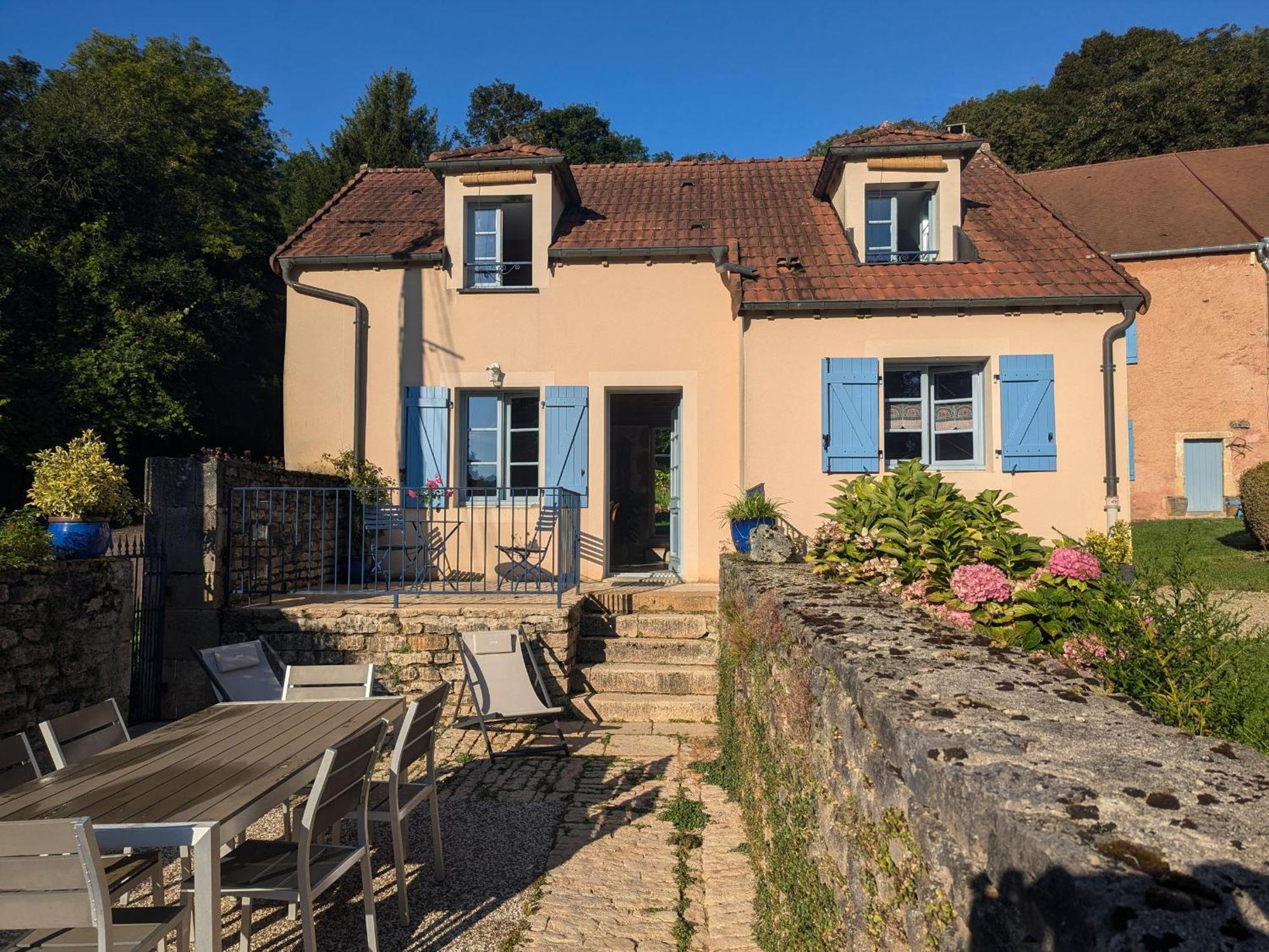 Maison Charmante A Langres Avec Wi-Fi Et Parking - Fr-1-611-43 Экстерьер фото